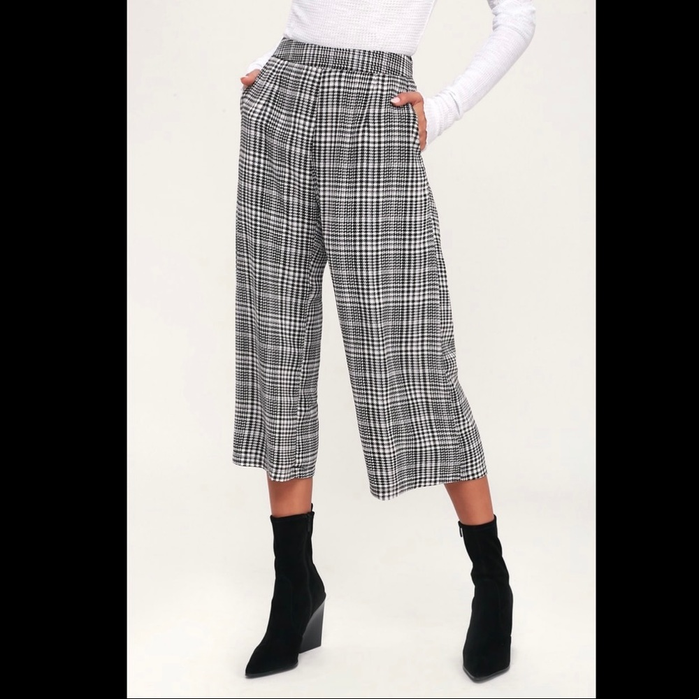 NWT Houndstooth Cropped Pants